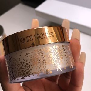 Laura Mercier translucent powder